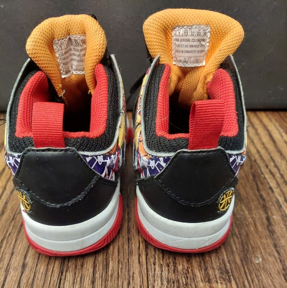 Skechers SKX Hoop Til it Hurts Sneaker - Picture 5 of 6